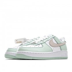 Nike Air Force 1 '07  AA1726 111