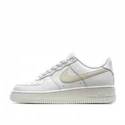 Wmns Air Force 1 '07 'Light Bone'
   DC1162 100