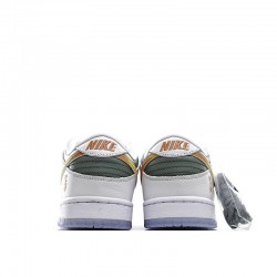 Nike  Dunk Low 'NY vs NY'
    DN2489 300