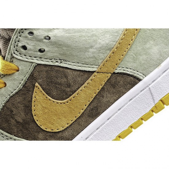 Nike  Dunk Low 'Dusty Olive'
    DH5360 300