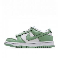 Nike  Wmns Dunk Low 'Green Glow'
    CU1726 188