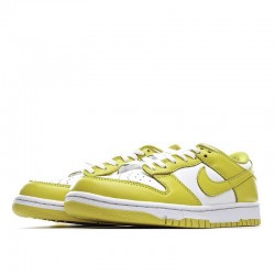 Nike  Wmns Dunk Low 'Laser Orange'
    CU1726 901