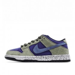 Nike  Dunk Low SB 'ACG Celadon'
  BQ6817 301