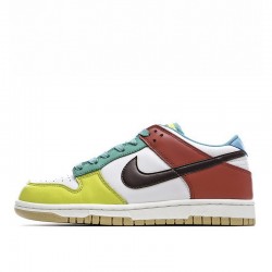 Nike  Dunk Low SE 'Free.99 - White'
  DH0952 100