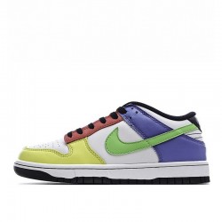 Nike  Wmns Dunk Low 'Green Strike'
  DD1503 106