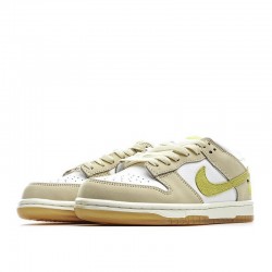 Nike  Wmns Dunk Low 'Lemon Drop'
  DJ6902 700