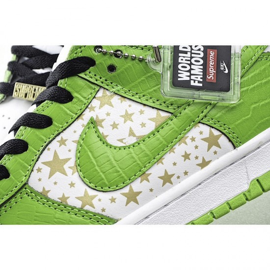 Nike  Supreme x Dunk Low OG SB QS 'Mean Green'
  DH3228 101