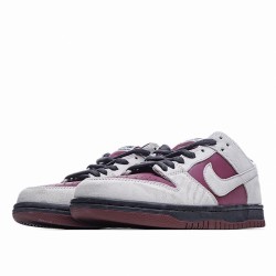 Nike  Dunk Low SB 'True Berry'
  BQ6817 001