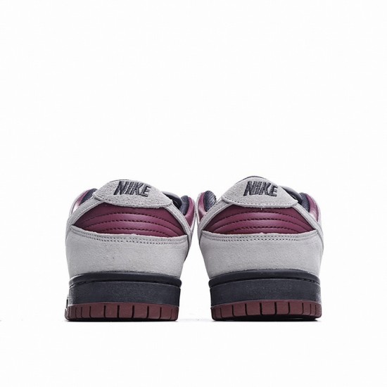 Nike  Dunk Low SB 'True Berry'
  BQ6817 001