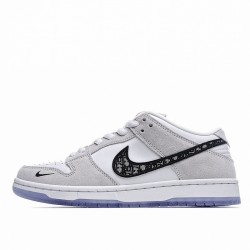 Nike SB Dunk Low x Dior  BQ6817 002